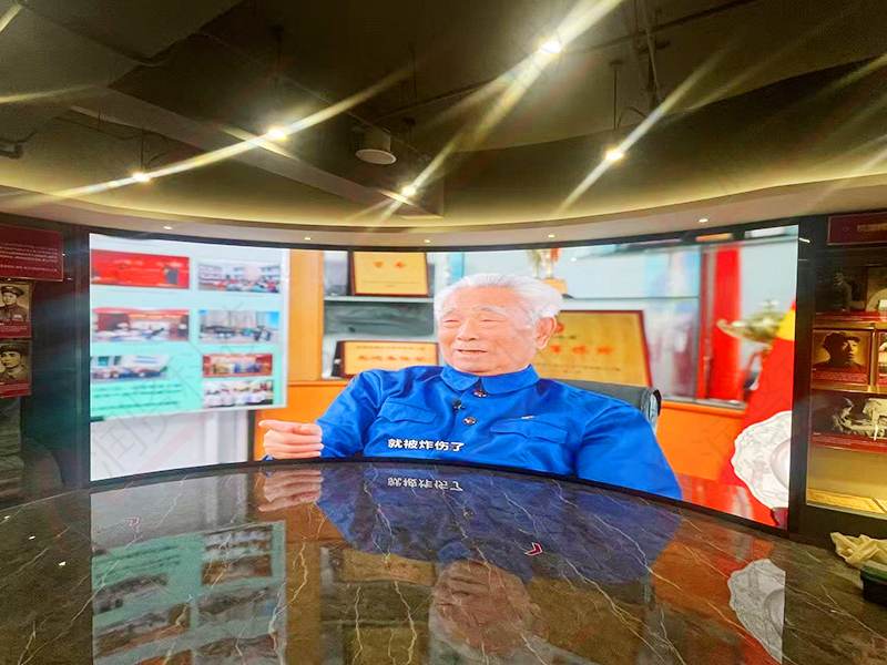 中國人民室內高清P1.5全彩LED顯示屏
